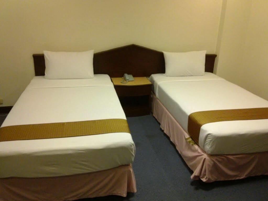 Asia Grand Hotel Хатъяй Экстерьер фото